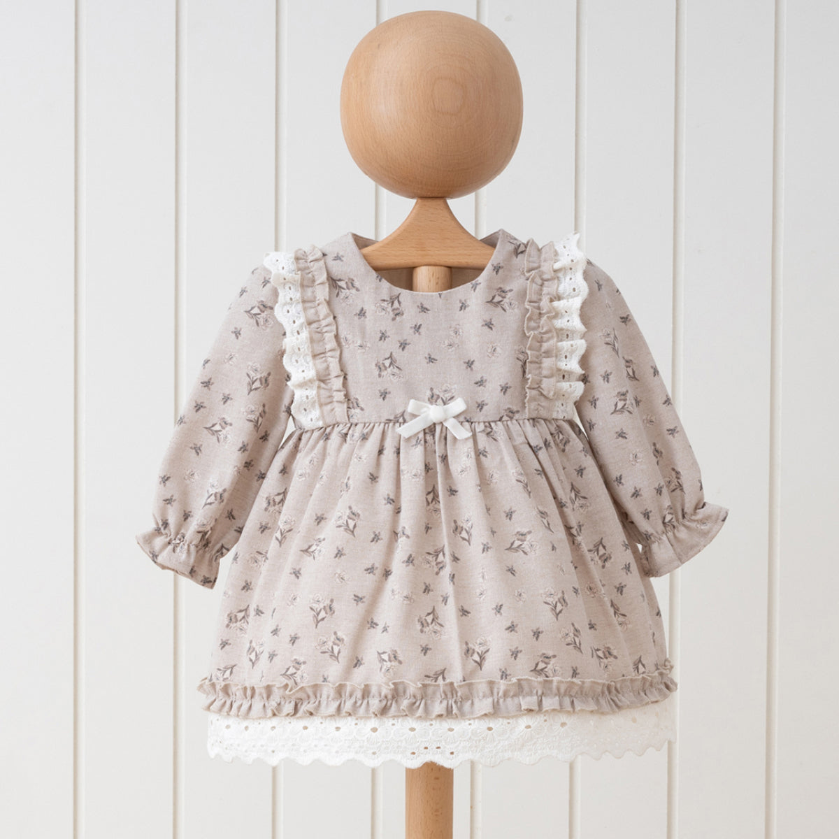 Baby Mädchen Leinenkleid mit Rüschen und Spitze -3999