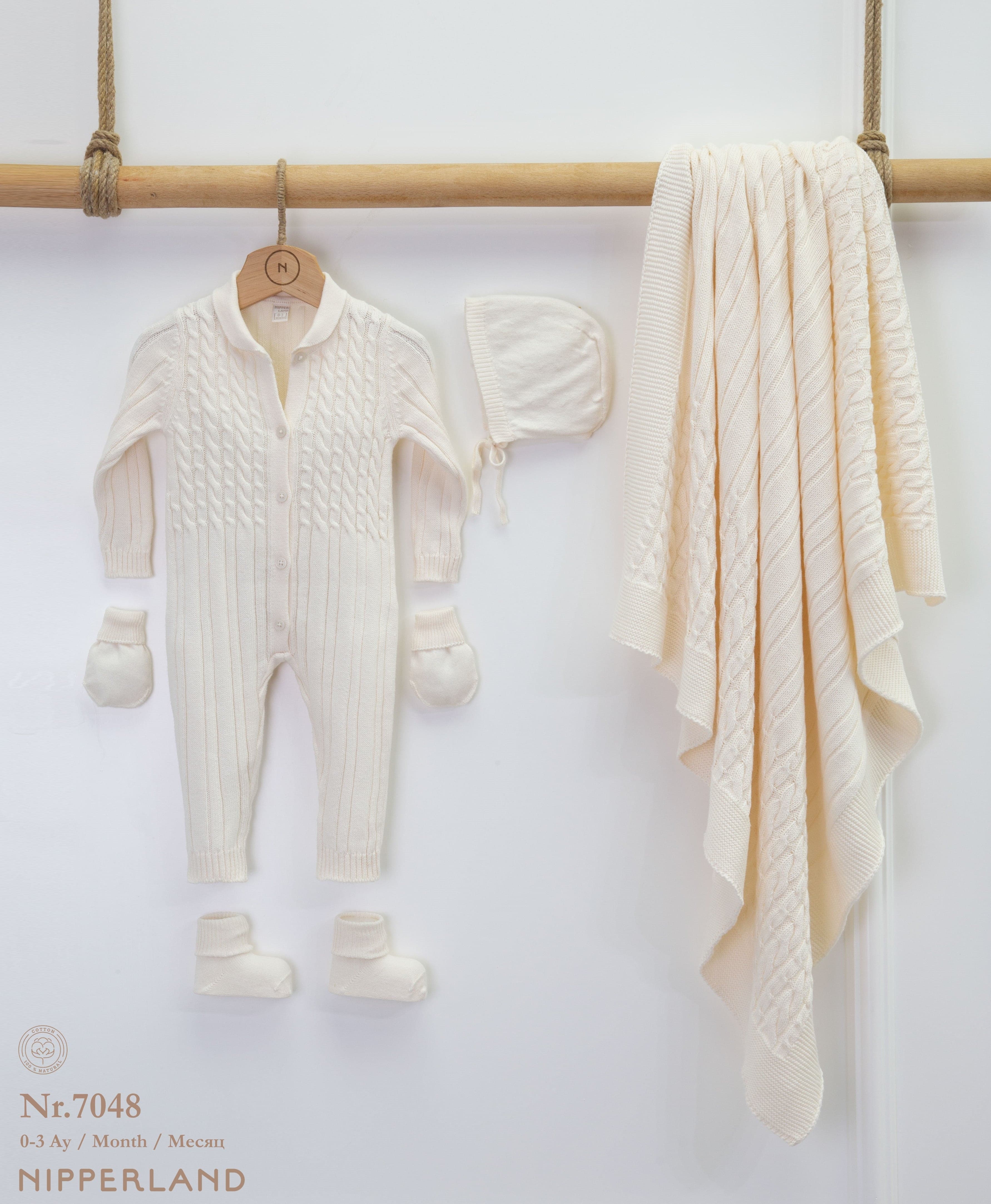 Nipperland 5-piece Newborn Set with Knitting Pattern Beige 7048